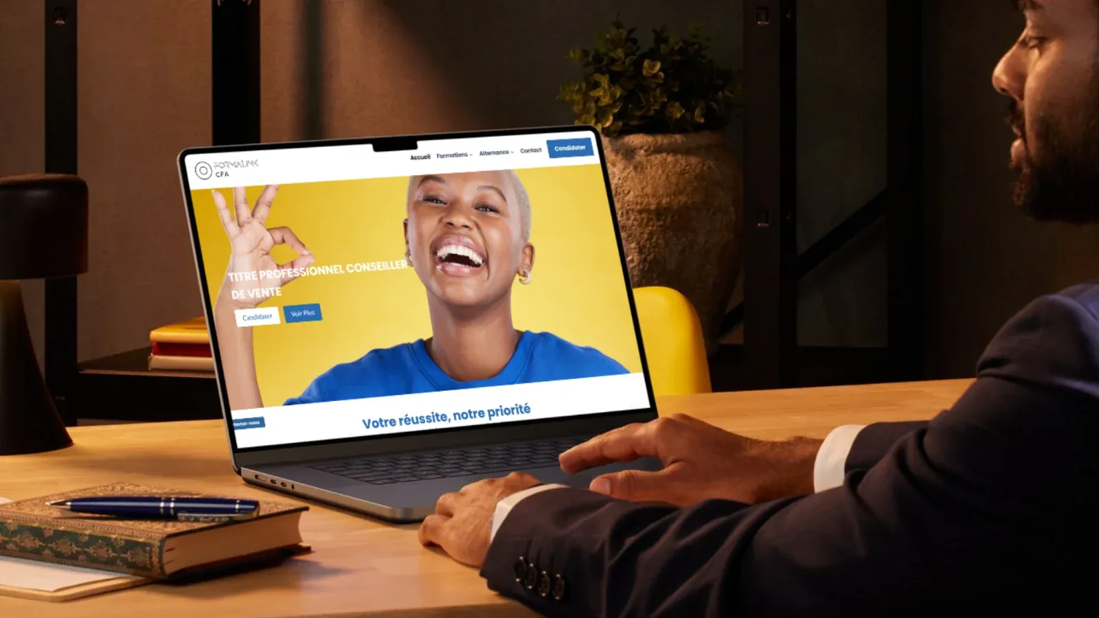 Page d'accueil du site Formalink CFA sur un ordinateur portable
